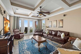 9548 W Gulf Blvd in Treasure Island, FL - Building Photo