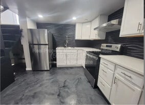 402 Barth Ave in Richland, WA - Building Photo