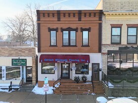 110 Janesville St, Unit #110 in Oregon, WI - Building Photo