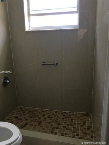 1975 NE 135th St-Unit -2G in North Miami, FL - Building Photo - Building Photo