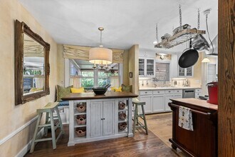 201 Brookfield Ave in Nashville, TN - Foto de edificio - Building Photo