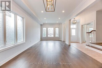 2591 North Ridge Trail in Oakville, ON - Building Photo - Building Photo