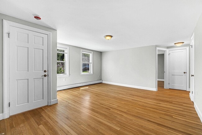 10 Glen Gary Rd in Needham, MA - Building Photo - Building Photo