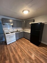 2135 E Auburn St in Philadelphia, PA - Foto de edificio - Building Photo