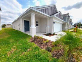 1469 Deepwater Cir in Eagle Lake, FL - Building Photo