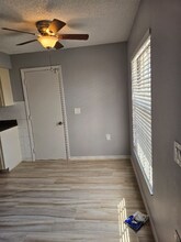 6387 Gateway Ave in Sarasota, FL - Building Photo - Building Photo