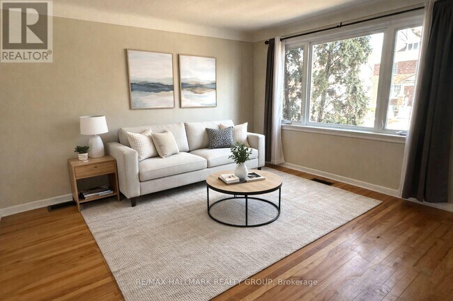 86 Gilchrist Ave in Ottawa, ON - Building Photo - Building Photo