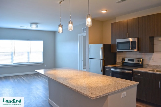 1010 Enclave Blvd in Edwardsville, IL - Building Photo - Building Photo