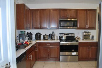 1217 Santa Barbara Blvd N in Cape Coral, FL - Building Photo - Building Photo