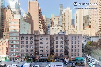 300 E 46th St in New York, NY - Building Photo - Building Photo