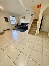 9336 W 33rd Ave in Hialeah Gardens, FL - Building Photo - Building Photo