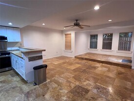 1034 Euclid Ave, Unit 1034 in Miami Beach, FL - Building Photo