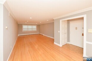 21-31-31 Ridge Rd in Ridgewood, NJ - Building Photo