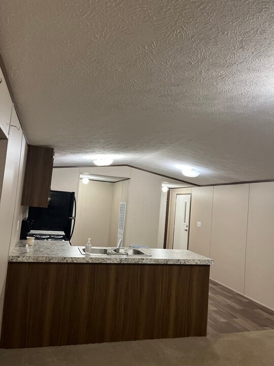 811 Pointview Ct in Paintsville, KY - Foto de edificio
