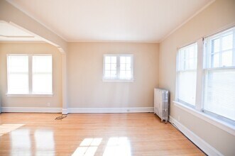 1720 E Newton Ave in Shorewood, WI - Foto de edificio - Interior Photo