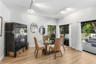 2400 Brickell Ave in Miami, FL - Building Photo - Building Photo