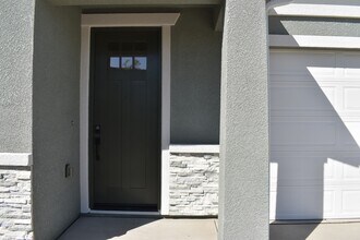 744 Stephanie Dr in Merced, CA - Building Photo - Building Photo
