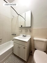 426 E 66th St in New York, NY - Building Photo - Building Photo