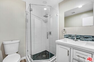 932 Maltman Ave in Los Angeles, CA - Building Photo - Building Photo