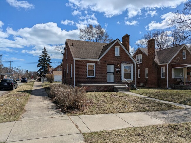 property at 11526 Beaconsfield St