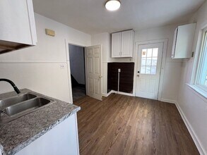 3973 E 123rd St in Cleveland, OH - Foto de edificio - Building Photo