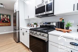 2641 W Carmen Ave, Unit 3 in Chicago, IL - Building Photo - Building Photo