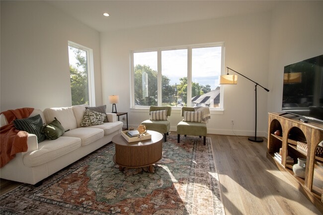 property at 3824 Fulton St