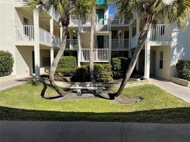 7294 Cloister Dr in Sarasota, FL - Building Photo - Building Photo