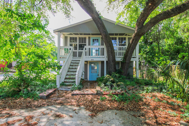property at 1906 Delmar St