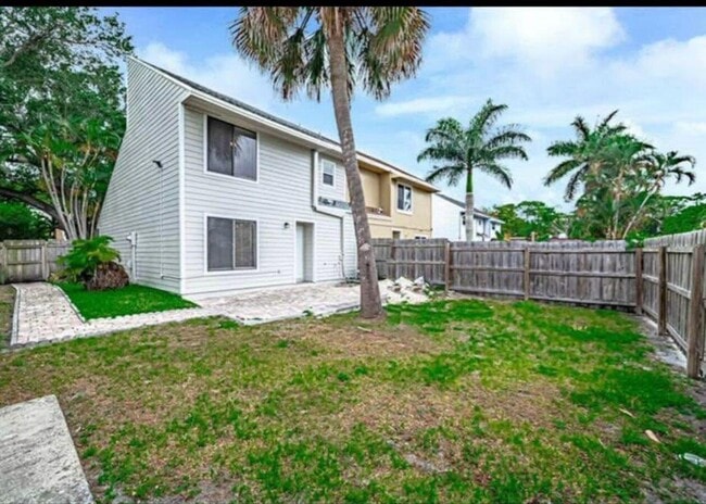 9227 Green Meadows Way in Palm Beach Gardens, FL - Building Photo - Building Photo