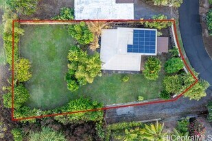 84-077 Makau St in Waianae, HI - Building Photo