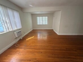 127 Phoenetia Ave in Miami, FL - Building Photo - Building Photo