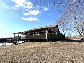 700 Locust Ave in Smithton, MO - Building Photo