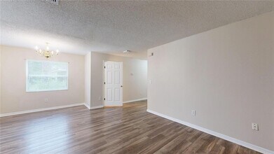 4104 Winding River Way, Unit 2825-3 in Land O Lakes, FL - Building Photo - Building Photo