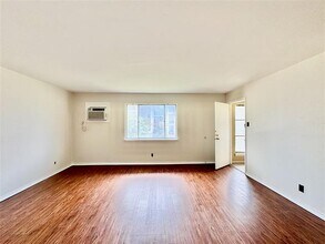 5717 McCommas Blvd in Dallas, TX - Building Photo - Building Photo