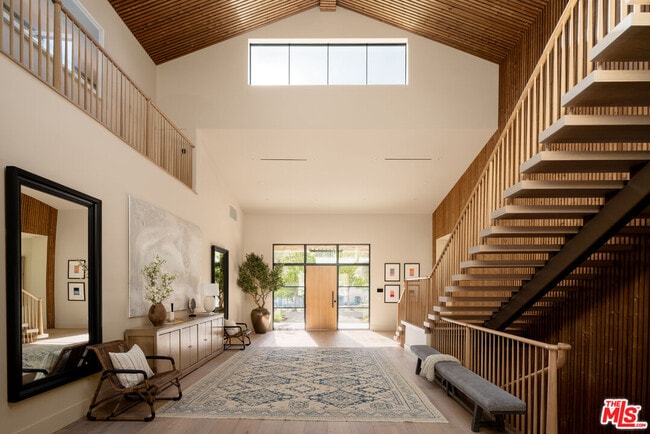 property at 5287 Round Meadow Rd