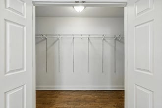 314 Oakwood Ave in Orange, NJ - Building Photo - Building Photo