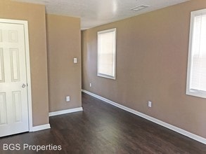 529 N Sampson Ave in Dyersburg, TN - Building Photo - Building Photo