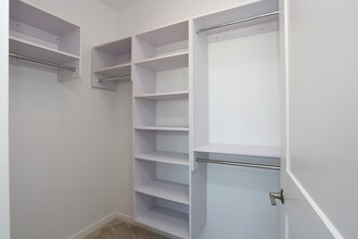 Vim Vigor Lofts in Milwaukee, WI - Foto de edificio - Interior Photo