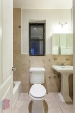 42 Avenue B, Unit 3 in New York, NY - Building Photo - Building Photo