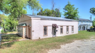 Quadplex in Albany, GA - Building Photo - Building Photo