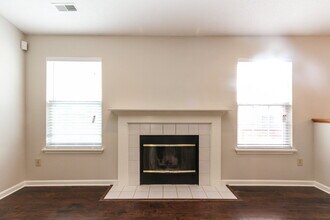 47 W Flat Rock Dr in Westfield, IN - Building Photo - Building Photo