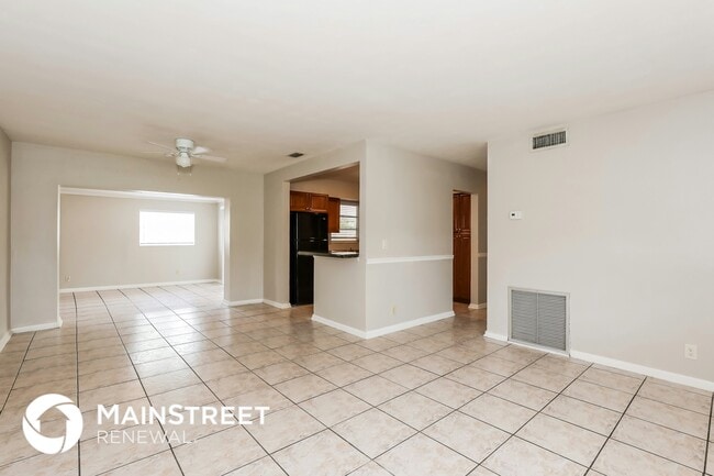 331 SW 64th Way in Pembroke Pines, FL - Building Photo - Building Photo