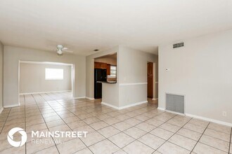 331 SW 64th Way in Pembroke Pines, FL - Building Photo - Building Photo