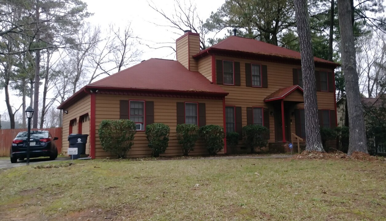 629 Chatham Trail in Jonesboro, GA - Building Photo