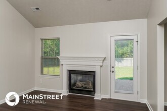 4129 Lakeside Dr in Sellersburg, IN - Building Photo - Building Photo