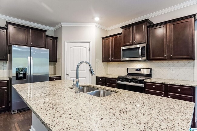 4147 Park Crossings Dr in Chelsea, AL - Building Photo - Building Photo