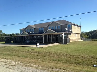 7724-7730 Stanley Ct in Joshua, TX - Foto de edificio