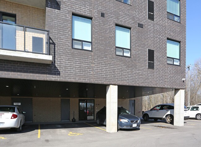 Stirling Apartments in Kitchener, ON - Building Photo - Building Photo