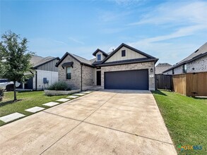 112 Missouri Primrose Ln in San Marcos, TX - Foto de edificio - Building Photo